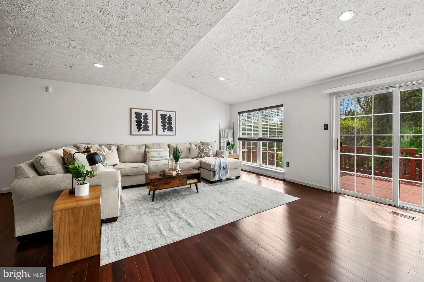 518 June Apple Court photo 9