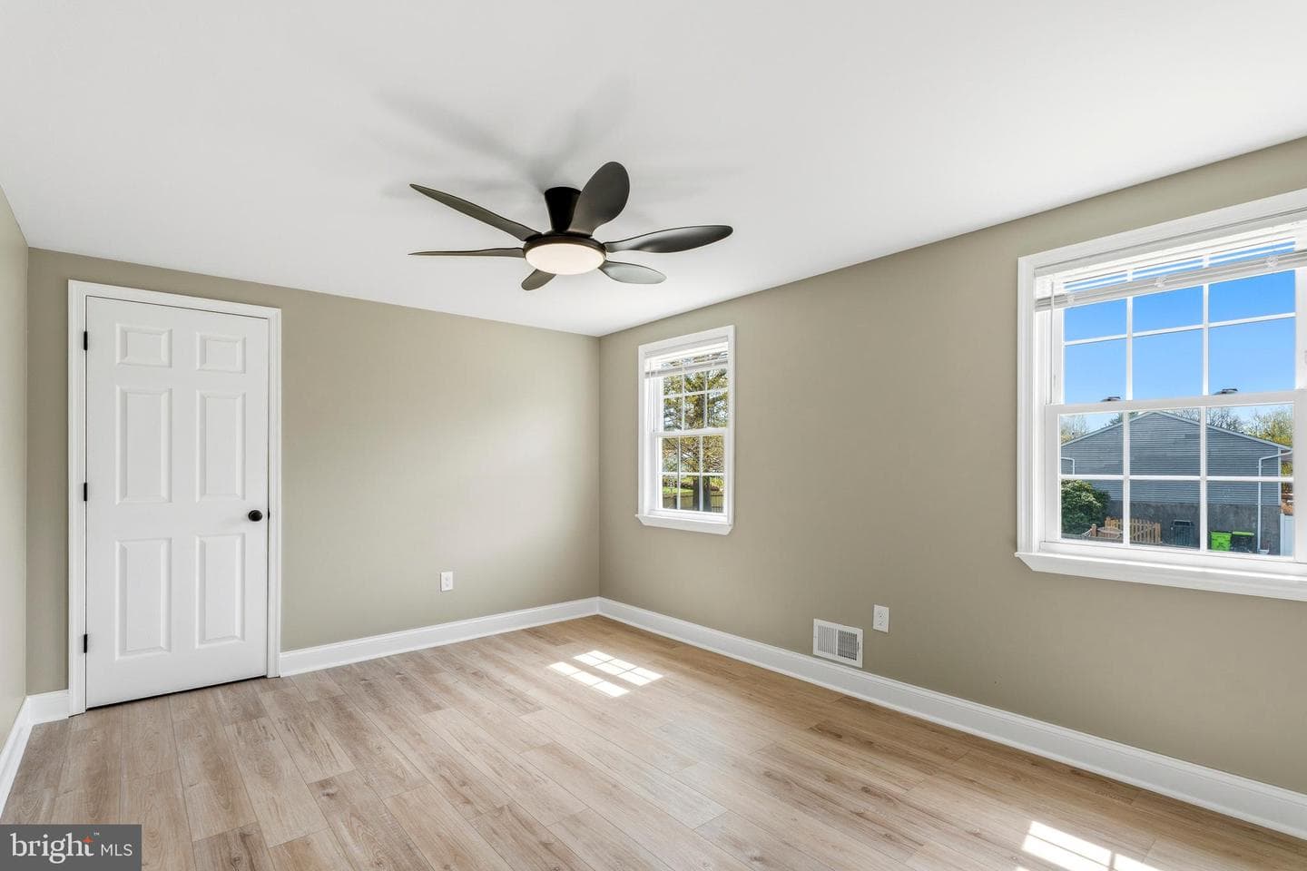815 Gilbert Road photo 41