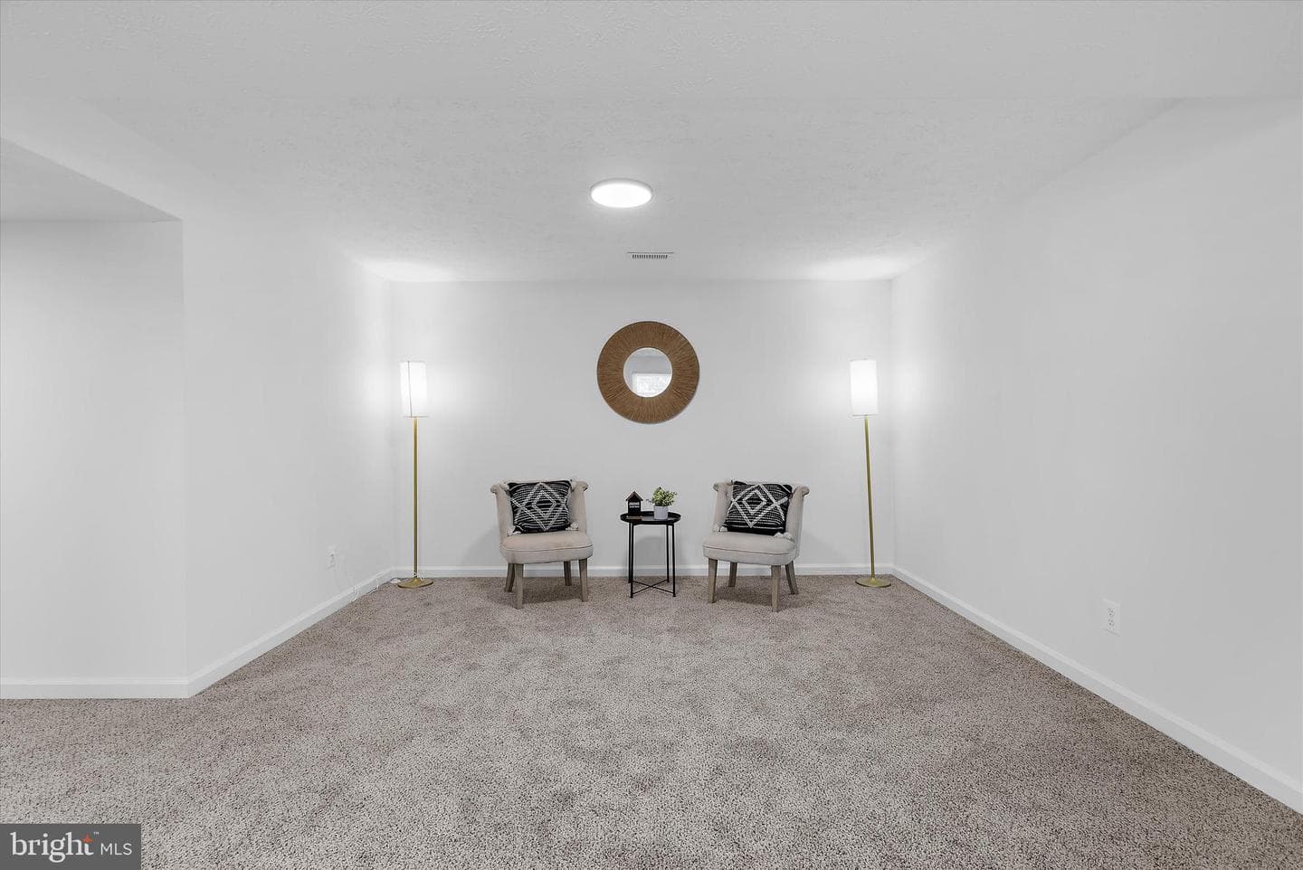 774 Everist Drive photo 33
