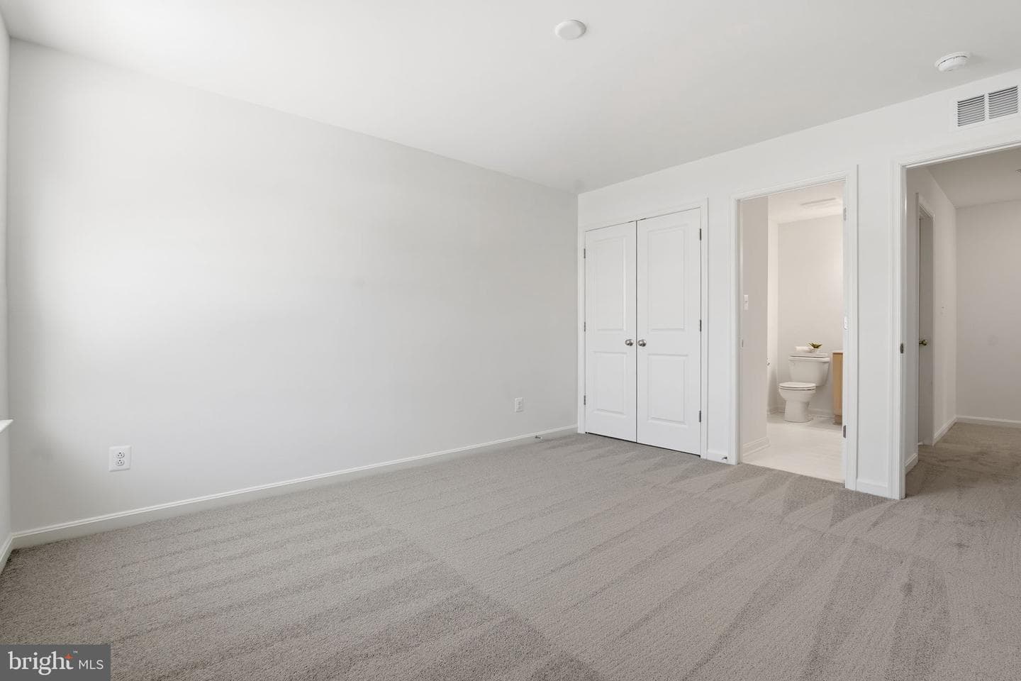 617 Loring Avenue photo 31