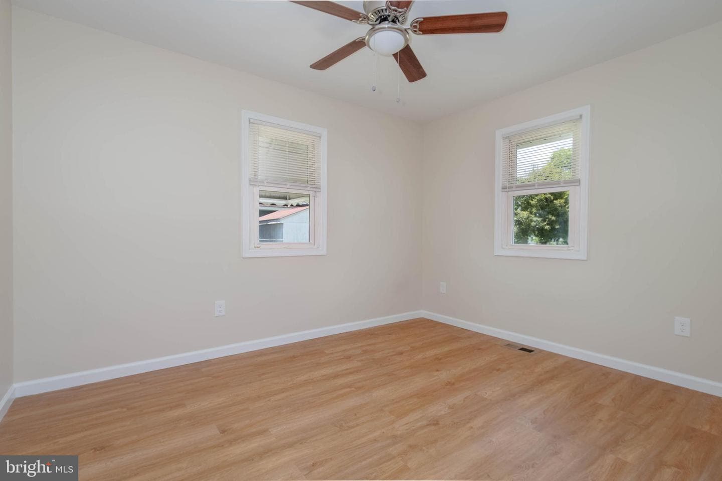 708 Webb Street photo 20