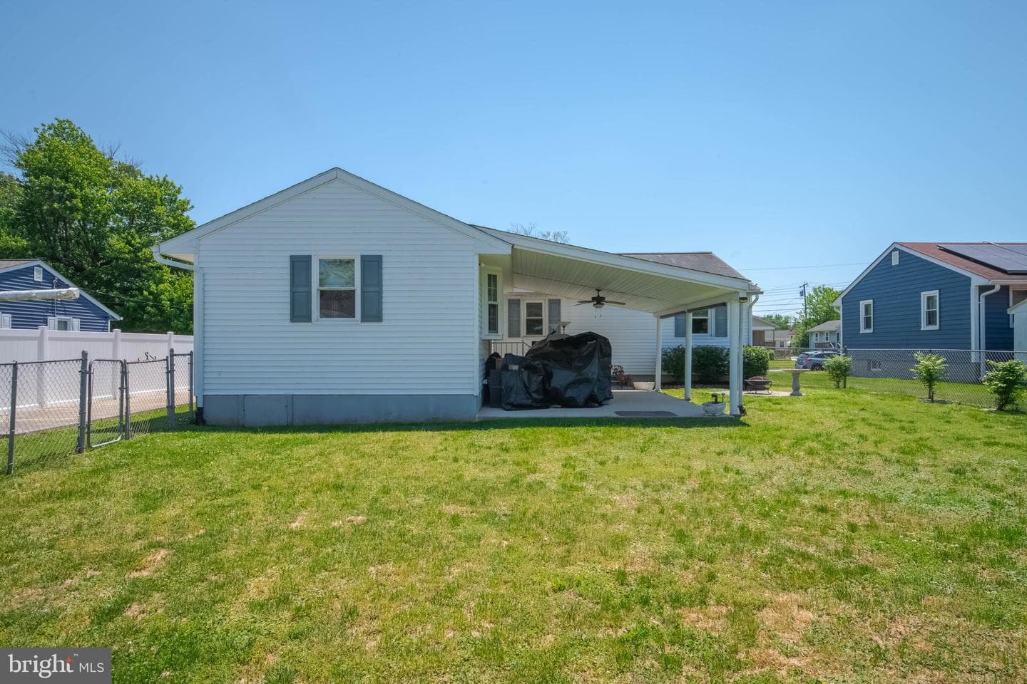 708 Webb Street photo 37