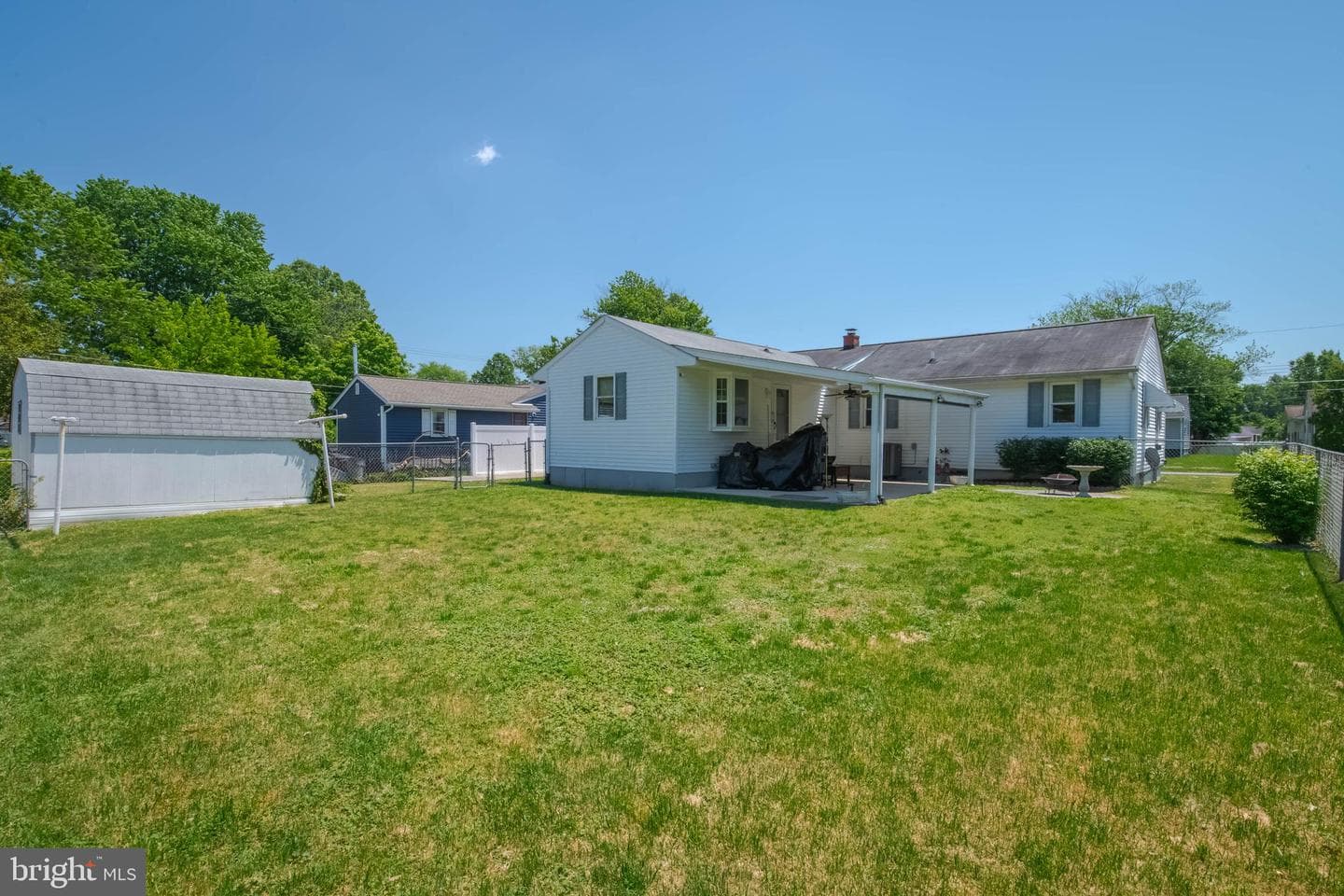 708 Webb Street photo 38
