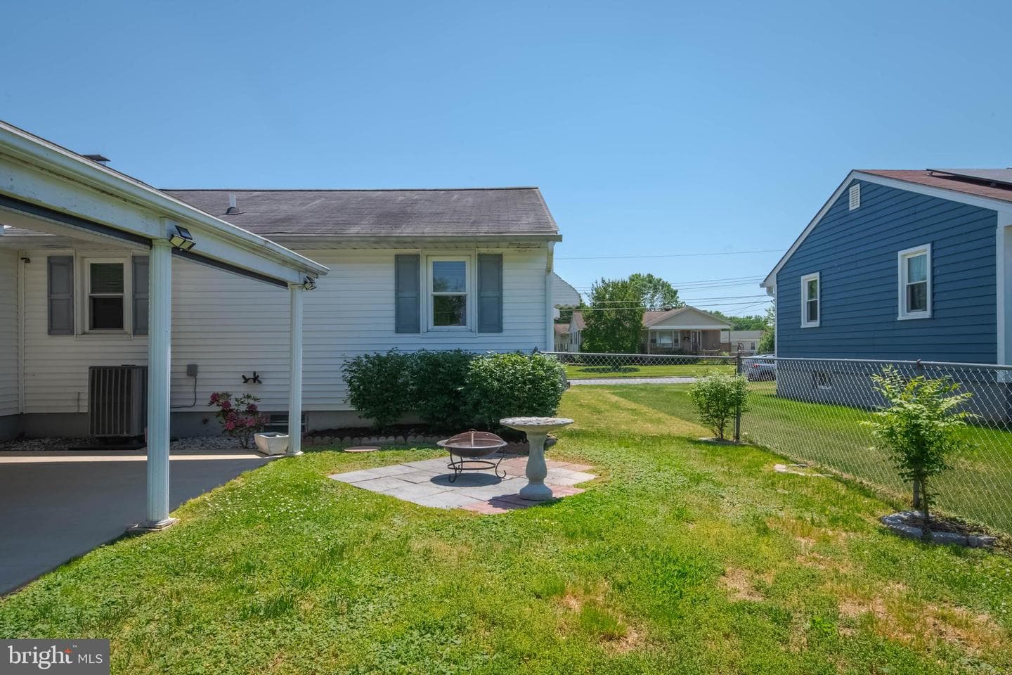 708 Webb Street photo 42