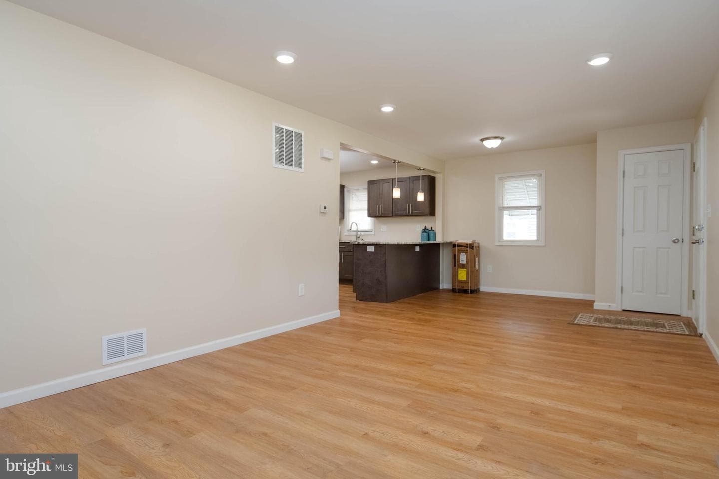 708 Webb Street photo 7