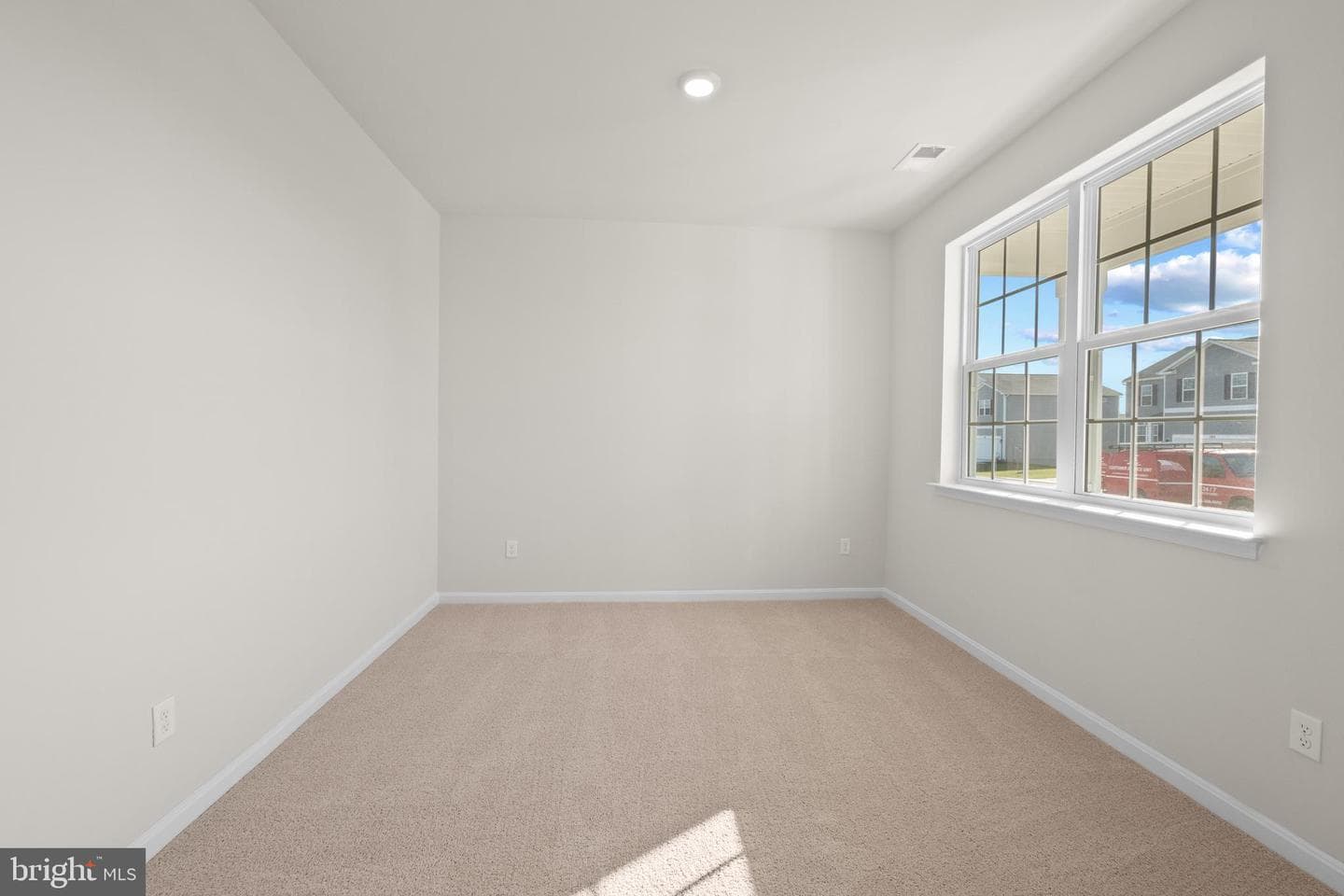 805 Spikeresh Way photo 6