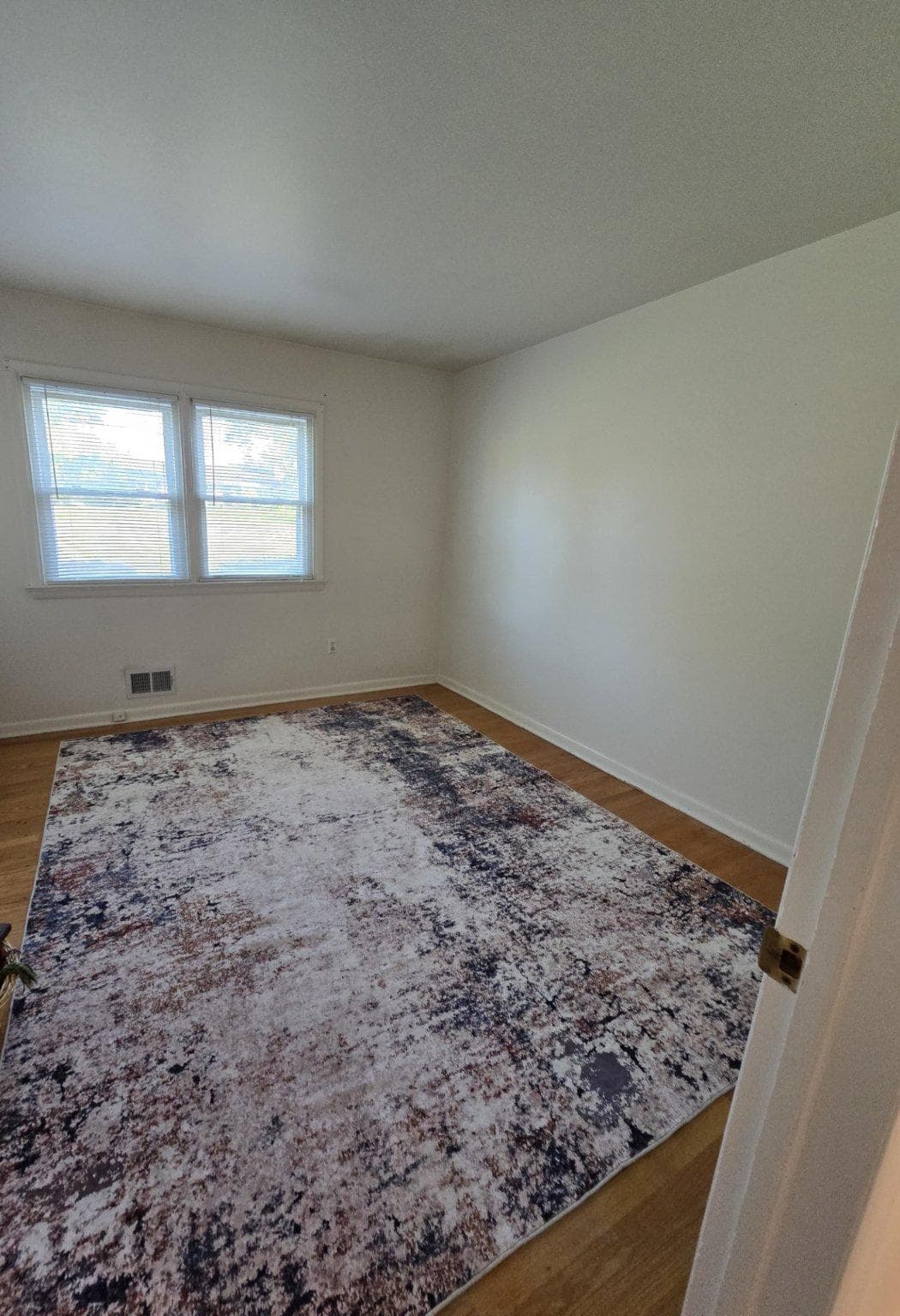 410 Plumtree Road photo 13