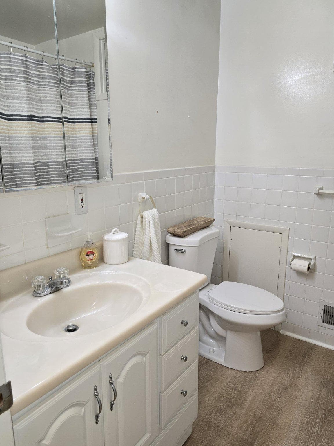 410 Plumtree Road photo 9