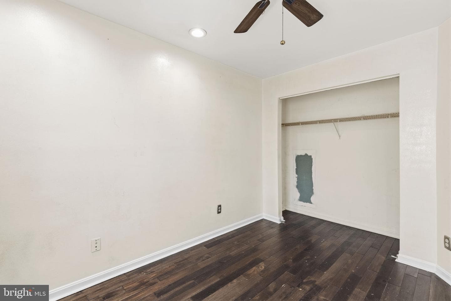 193 Ferring Ct photo 18