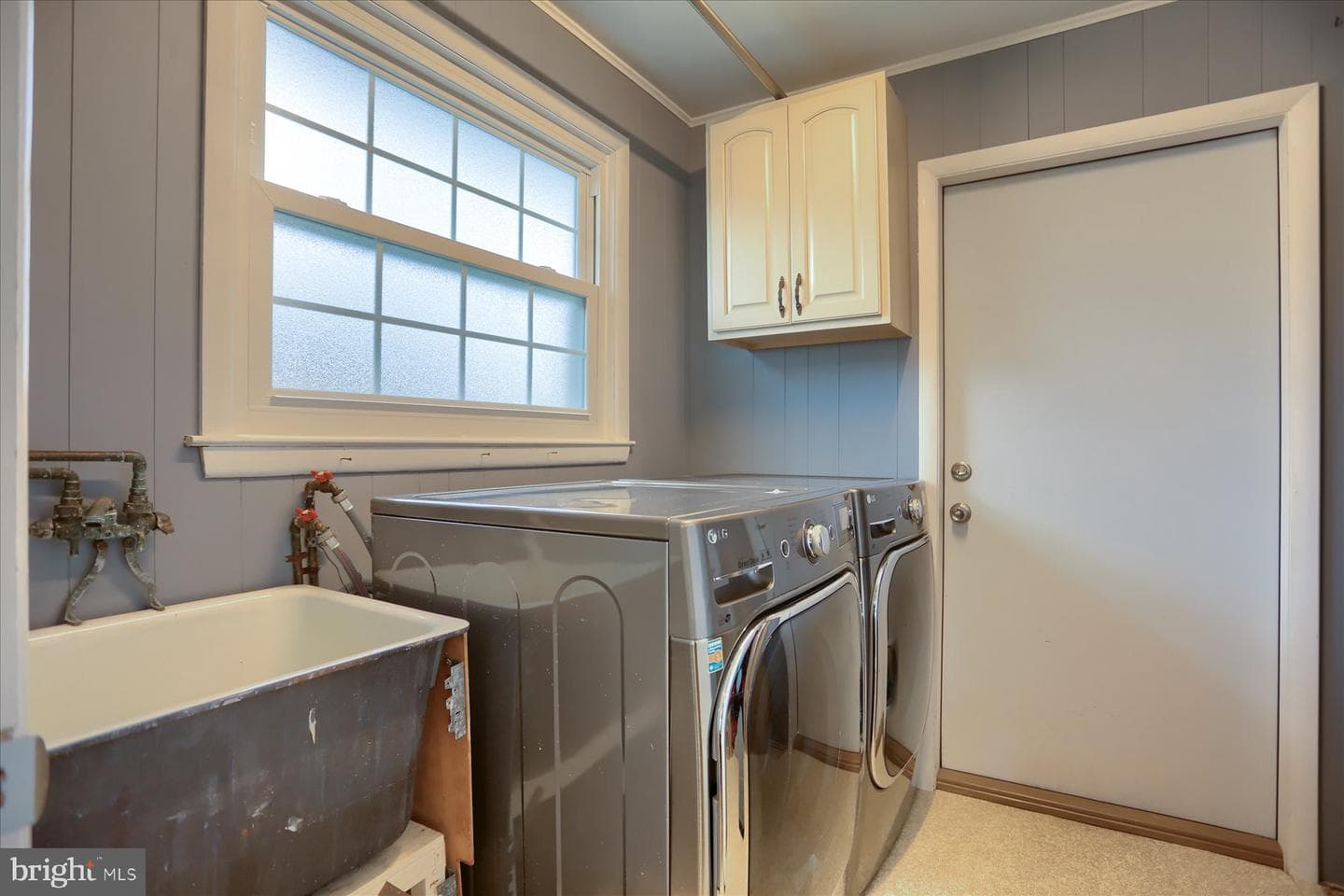 24 Neptune Drive photo 39