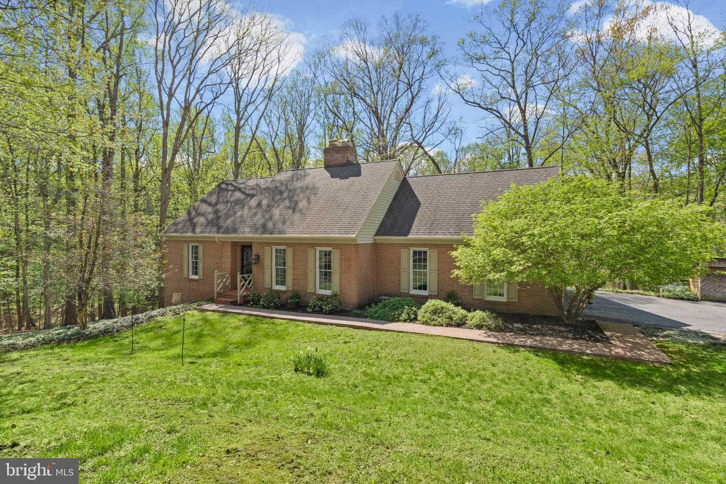 3910 Eaton Drive photo 3