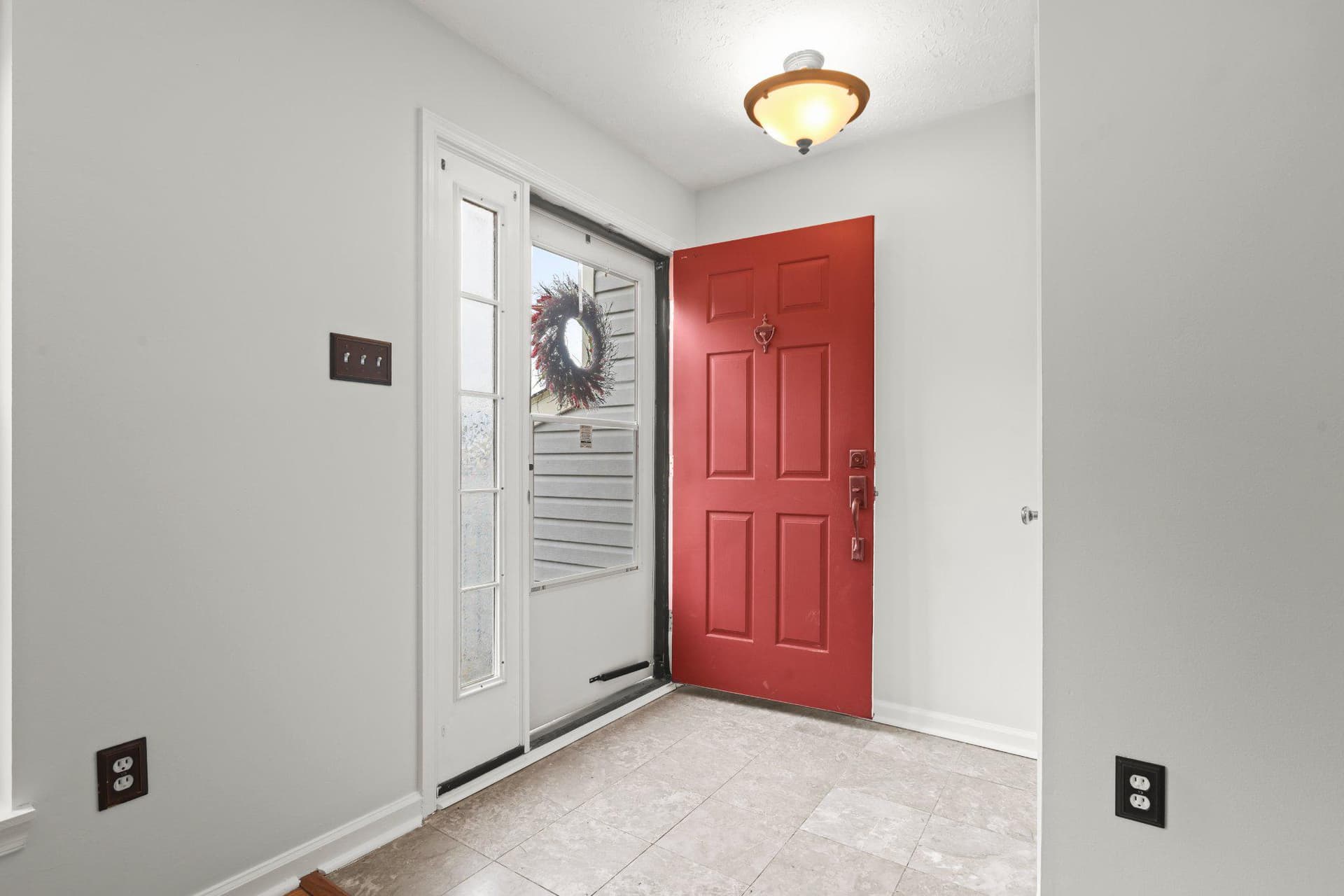 3132 Laurel View Drive photo 3