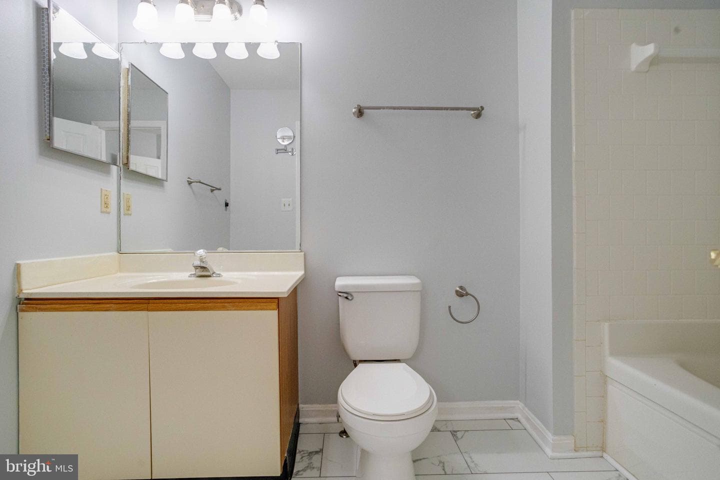 1143 Robin Hill Court photo 34