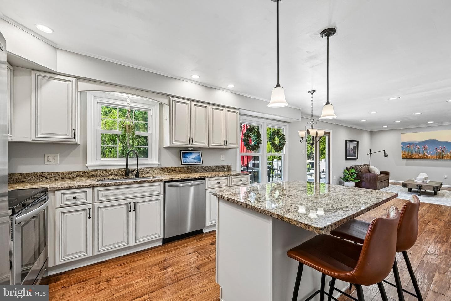 1213 Bancroft Court photo 4