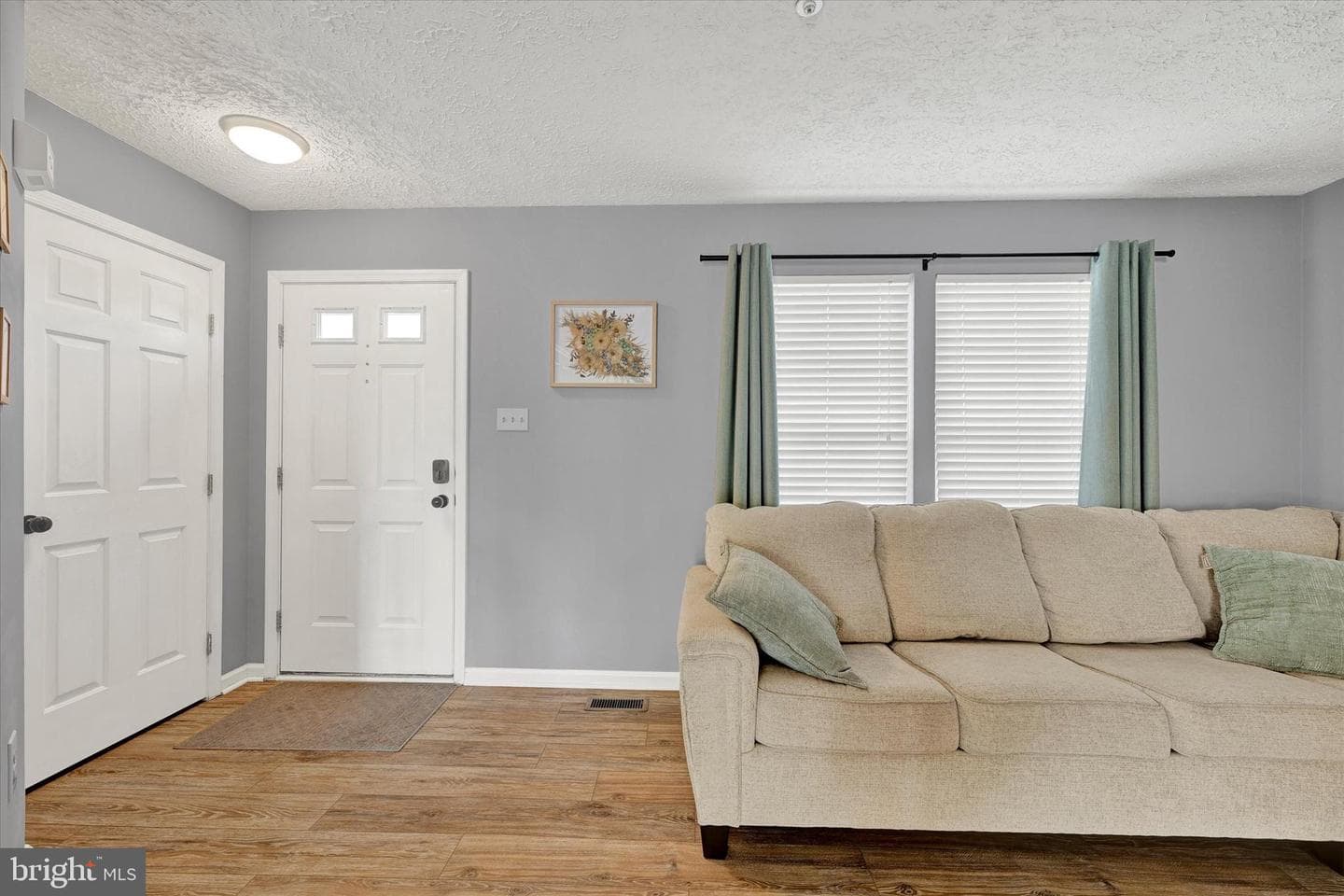 402 Macintosh Circle photo 5