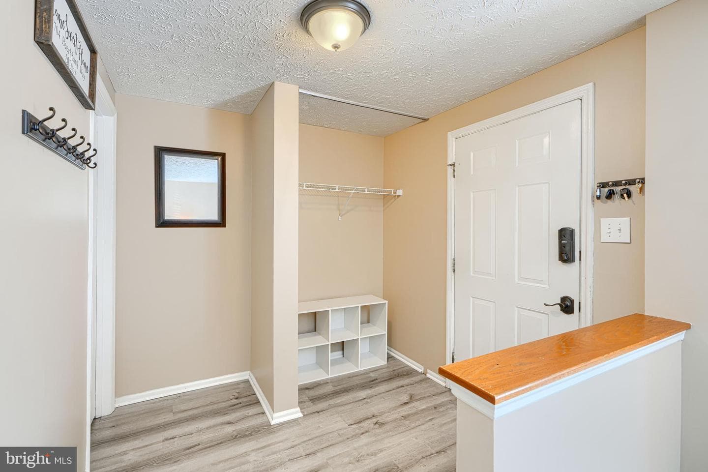 1704 Beechbank Way photo 4