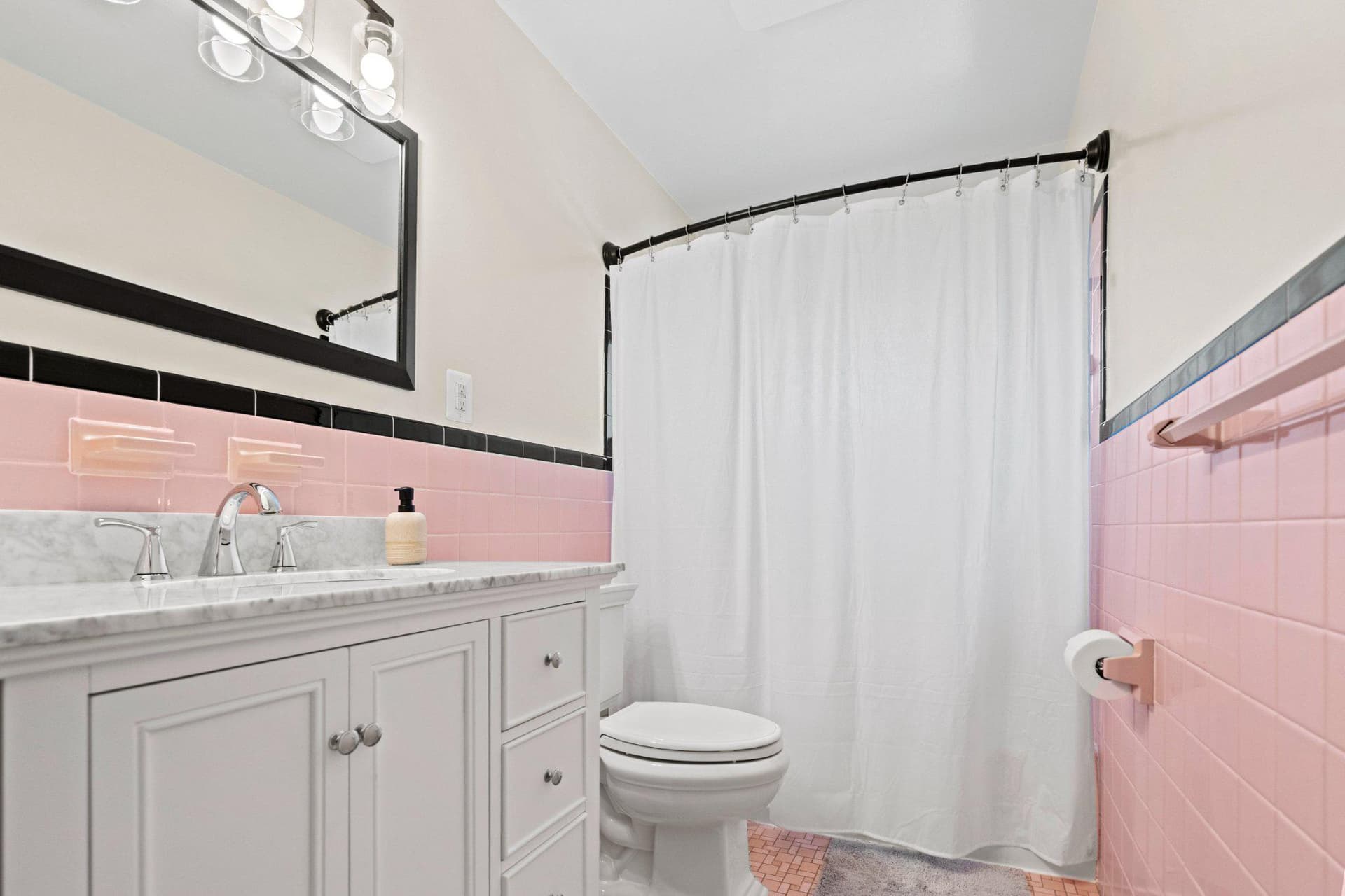 407 Plumtree Road photo 19