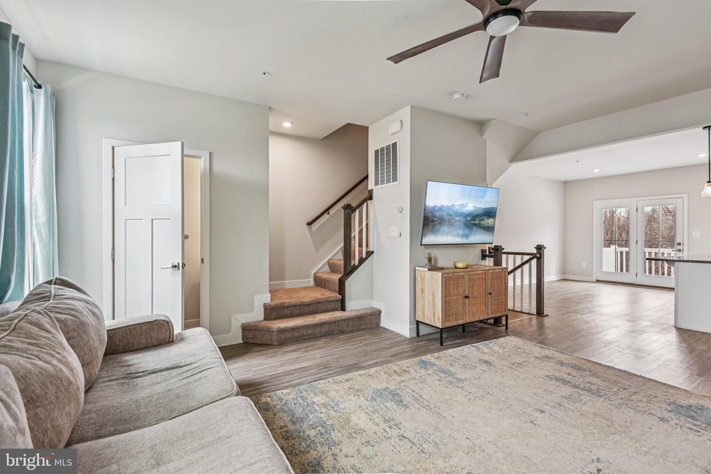 3023 Strasbaugh Drive photo 5