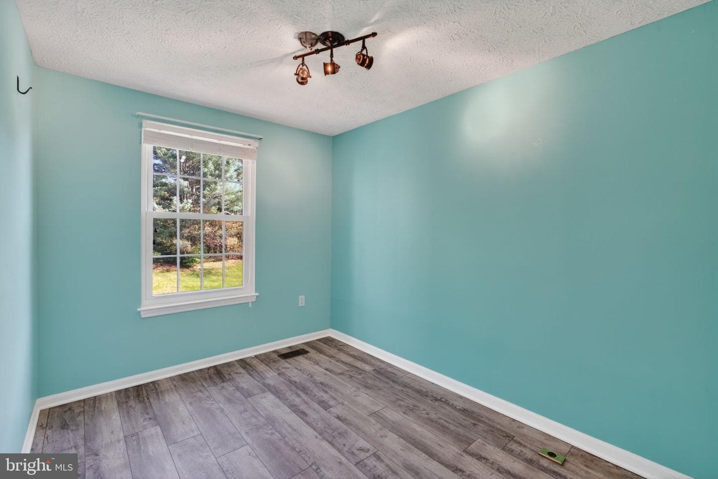 1721 Beechbank Way photo 34