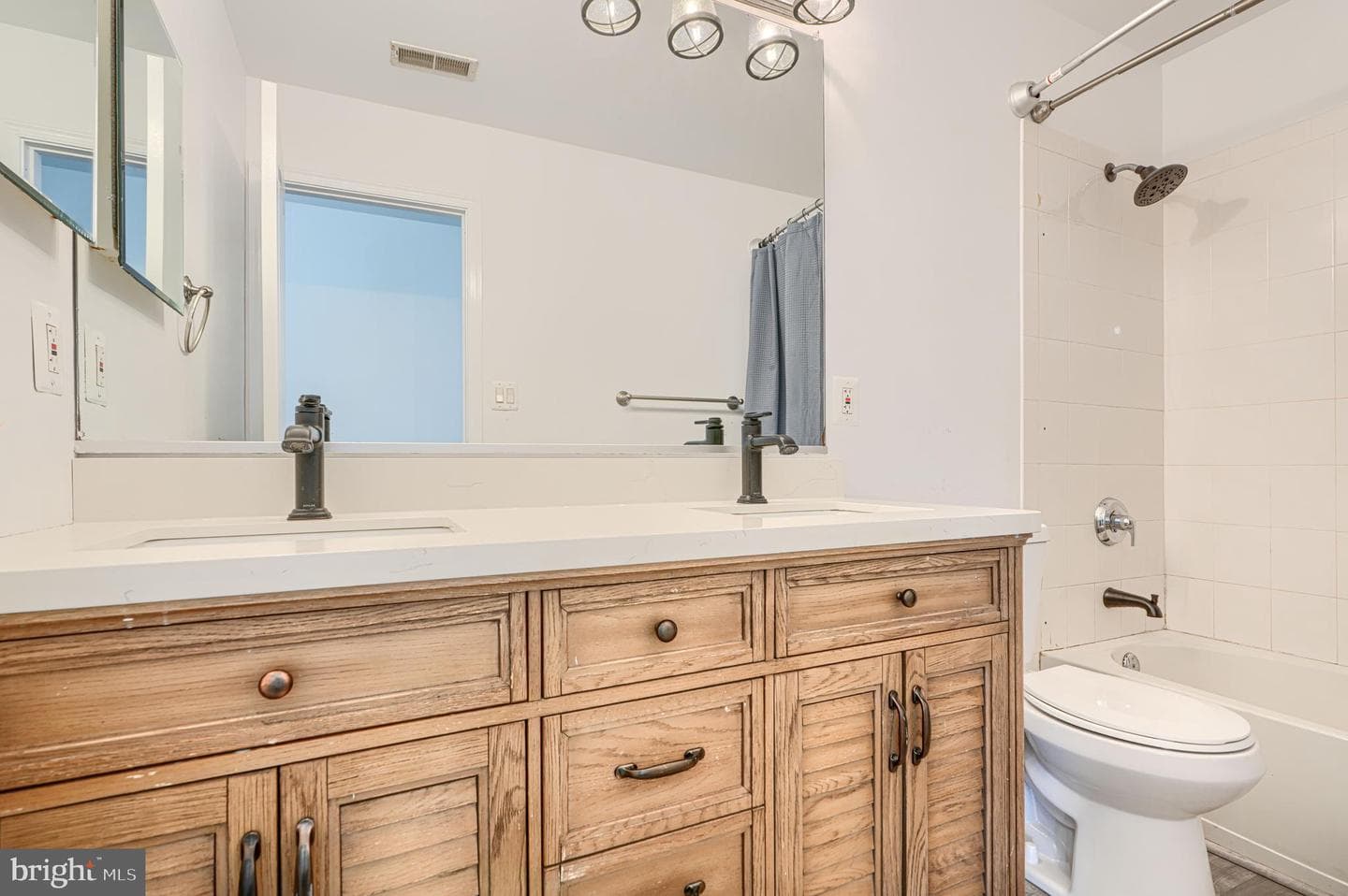 208 Christopher Road photo 59