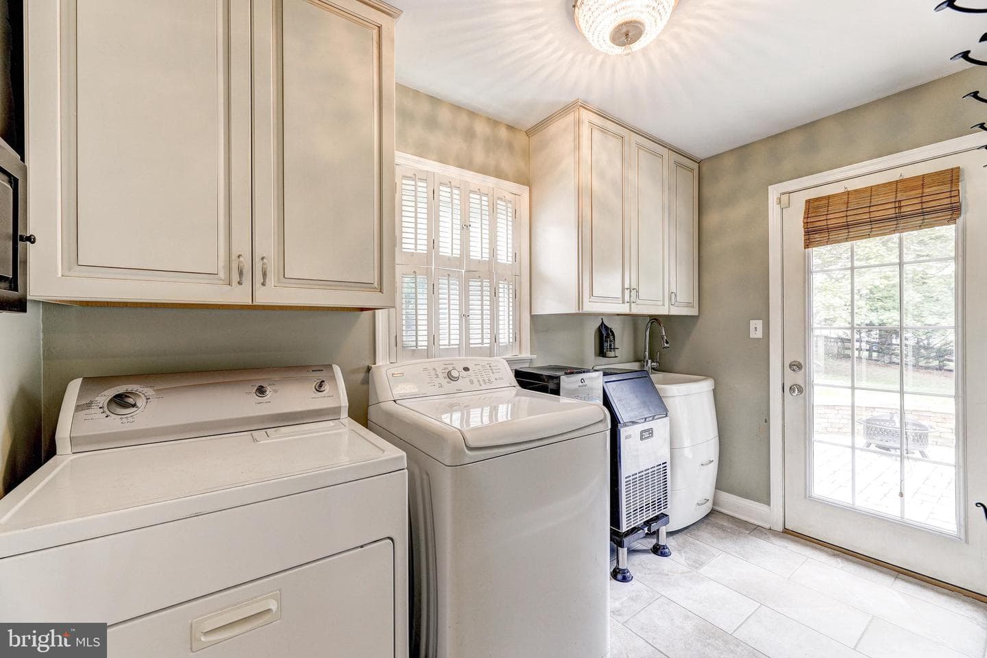 718 Bedford Road photo 29