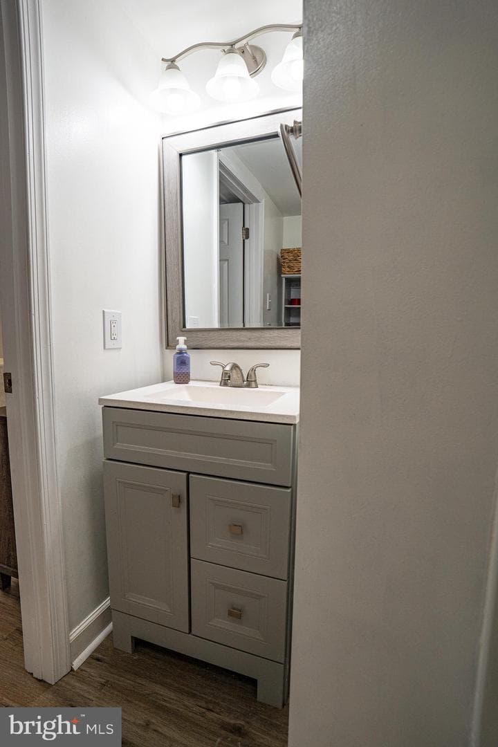 203 Ferring Court photo 41