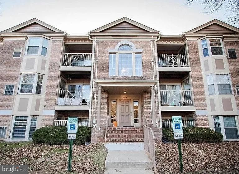 205 Star Pointe Ct # 1C, Abingdon