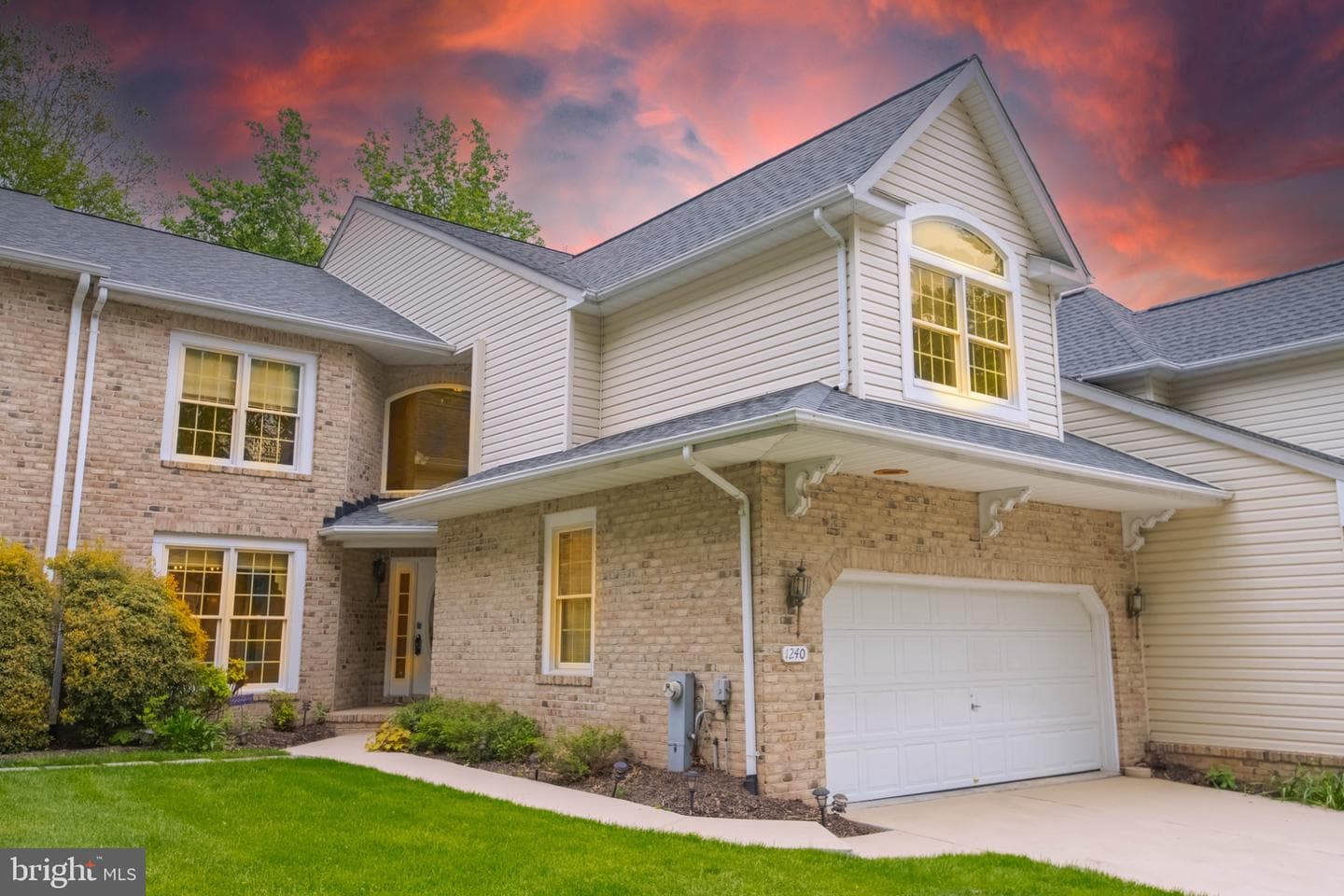 1240 Chateau Green Court photo 2