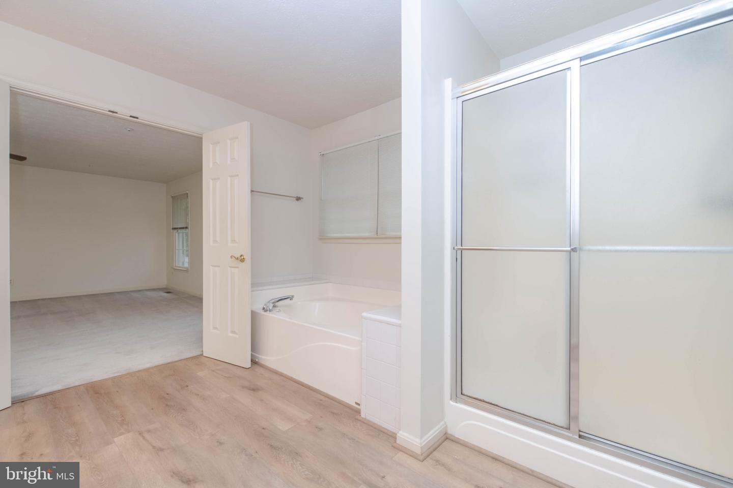 1240 Chateau Green Court photo 57