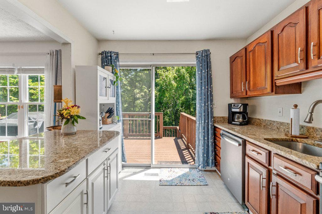 863 Ellicott Drive photo 14