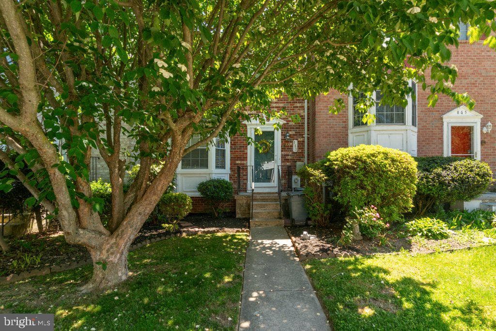 863 Ellicott Drive photo 2