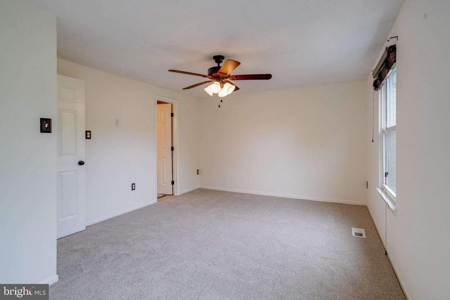 1304 Acorn Ridge Court photo 18