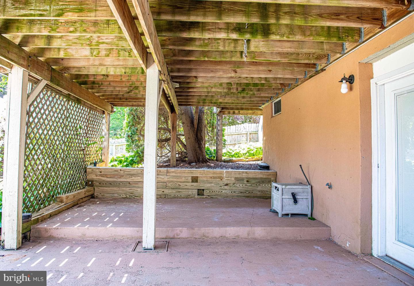 1583 Bentley Circle photo 37
