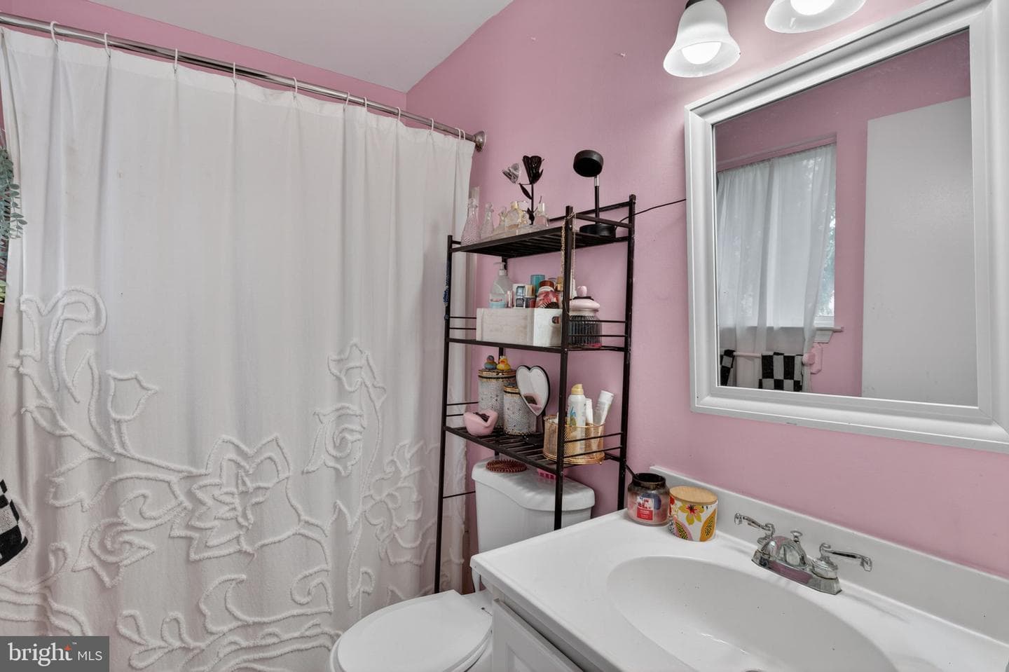 426 Kentmore Terrace photo 29