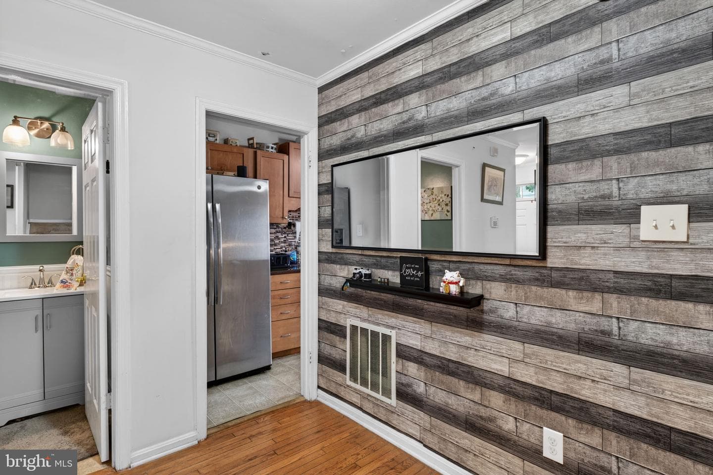 426 Kentmore Terrace photo 8
