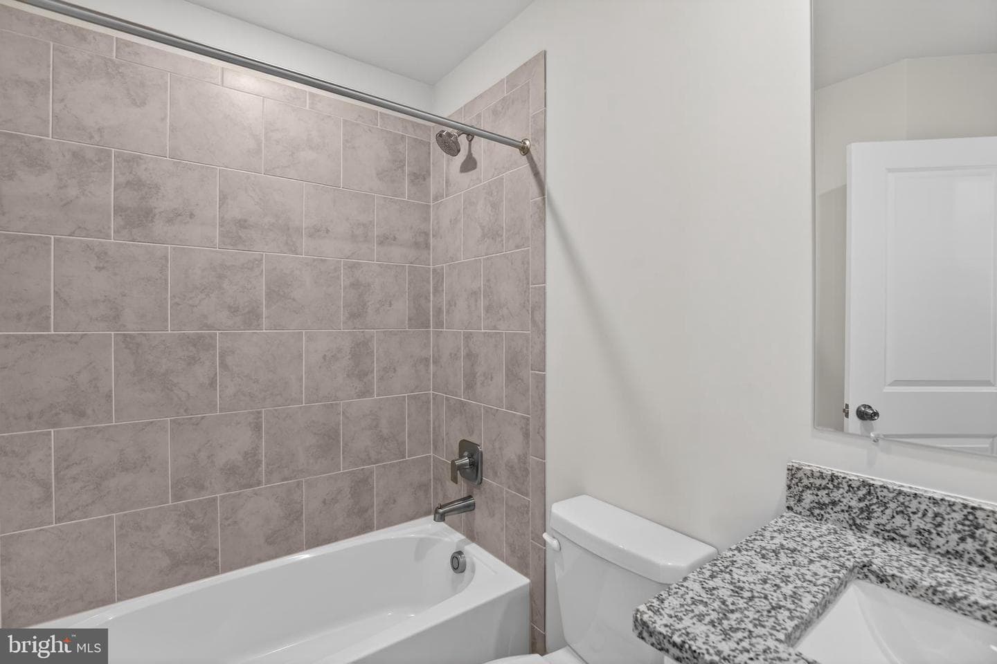 341 Hackley Drive photo 16