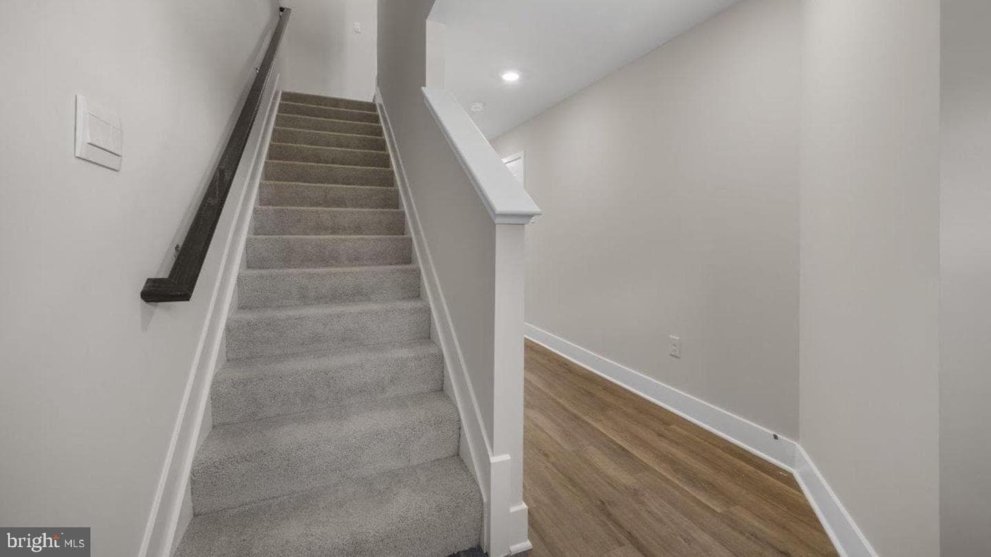 367 Hackley Drive photo 11