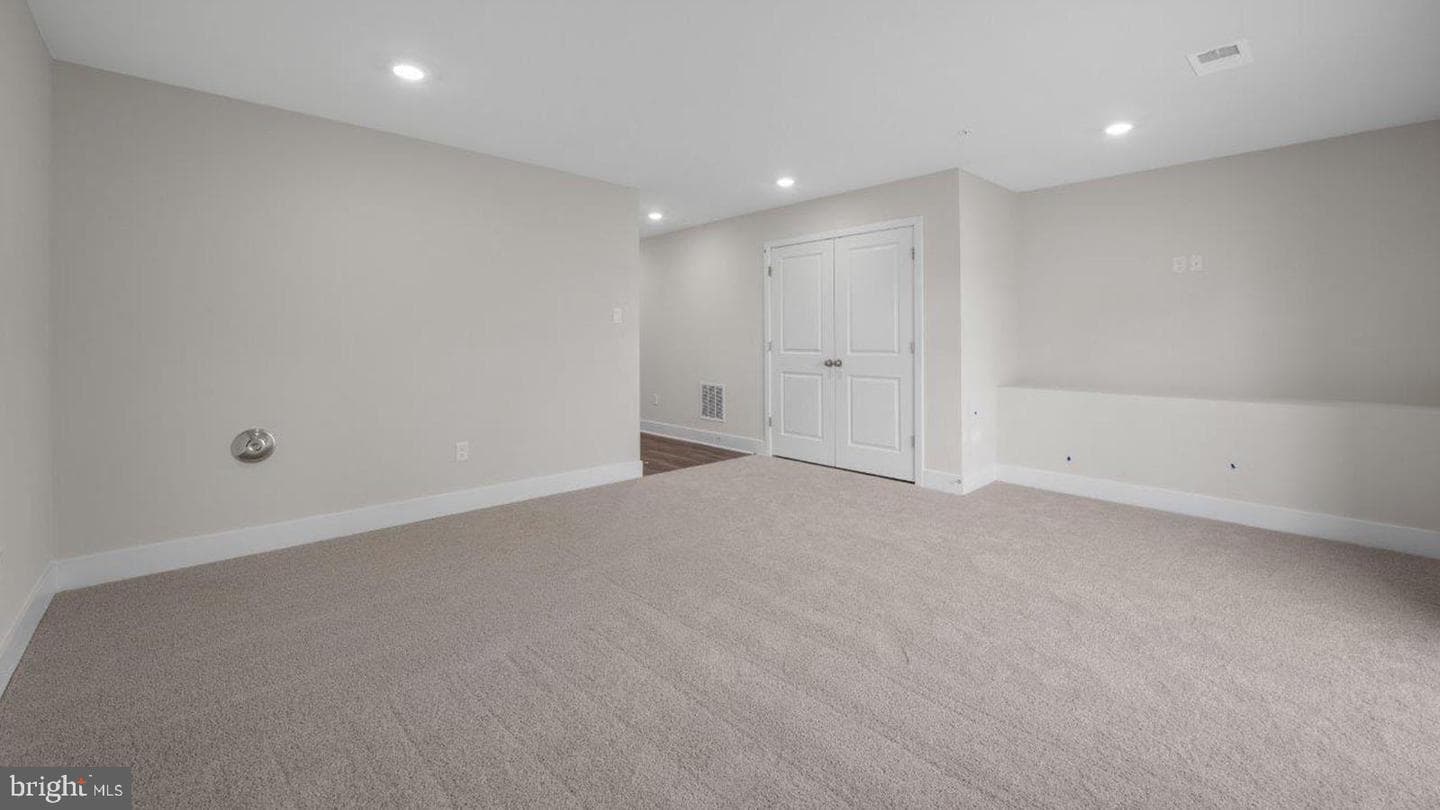 367 Hackley Drive photo 13