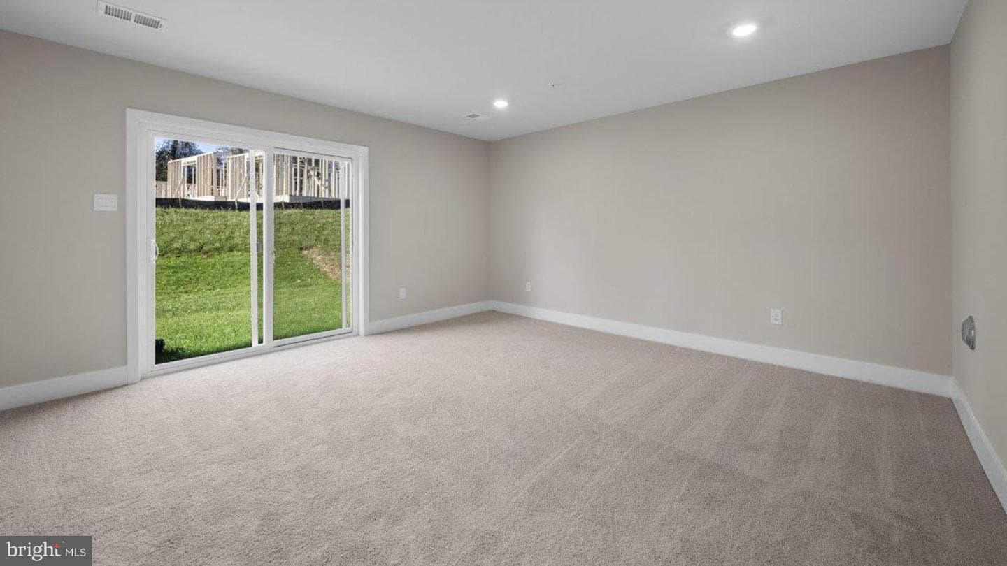367 Hackley Drive photo 14
