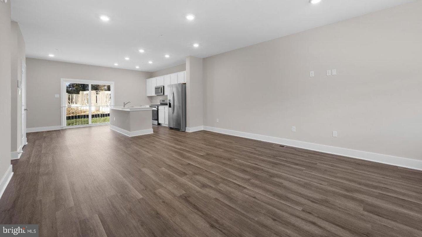 367 Hackley Drive photo 21