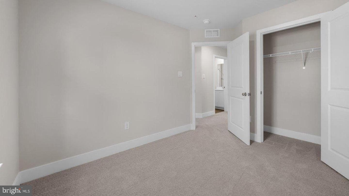 367 Hackley Drive photo 28