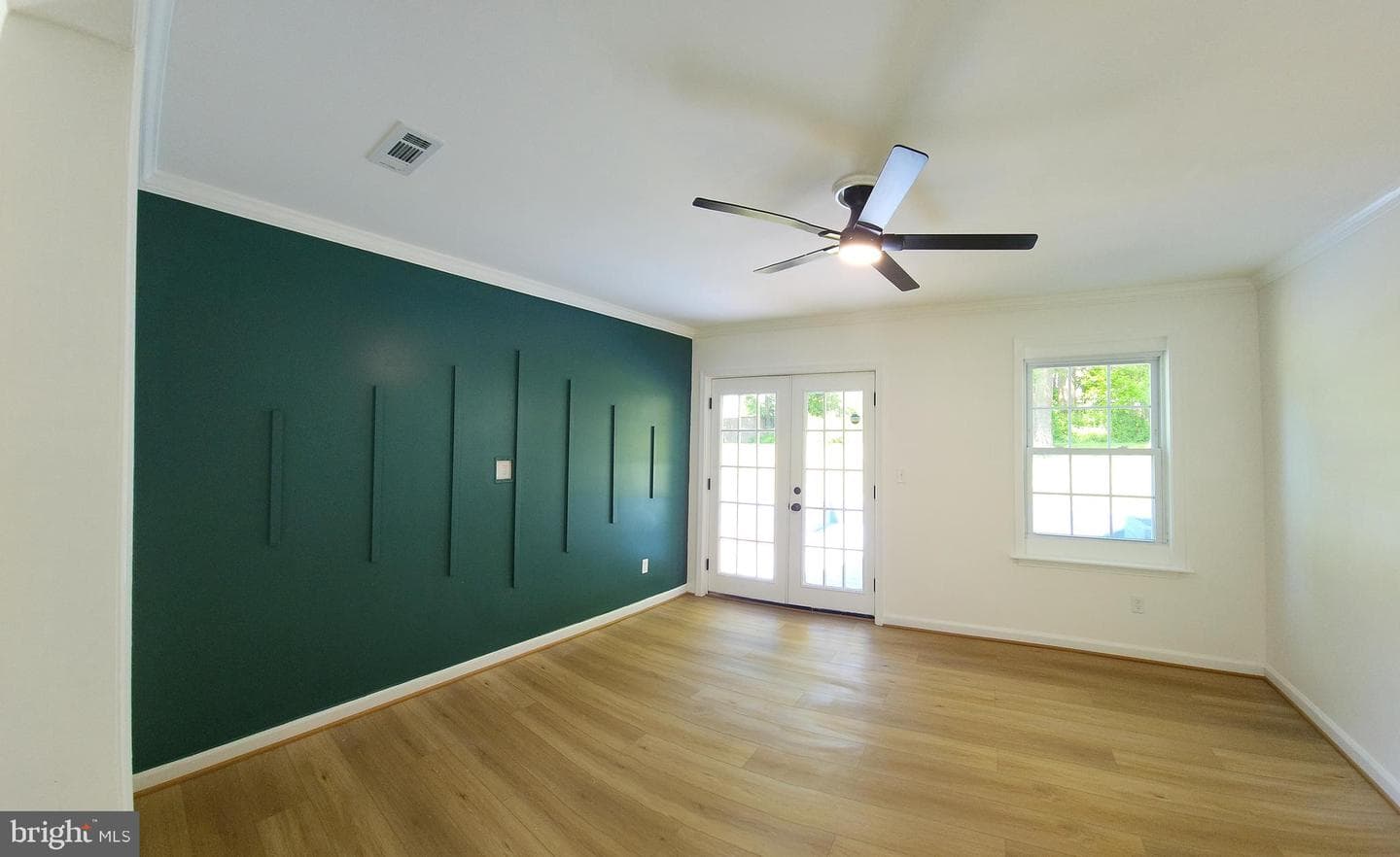 1206 Caldwell Court S photo 7