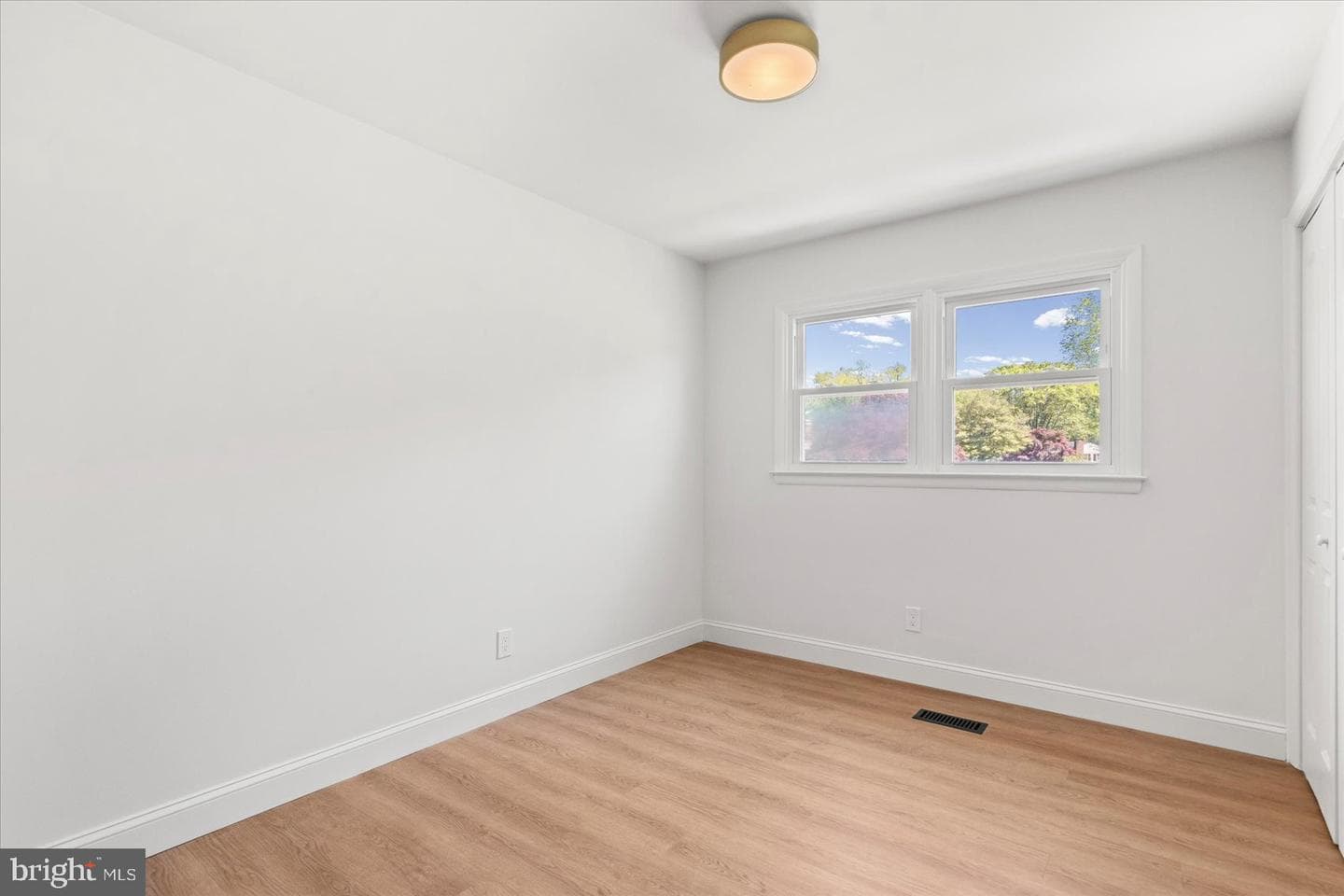 1206 Vermont Road photo 15