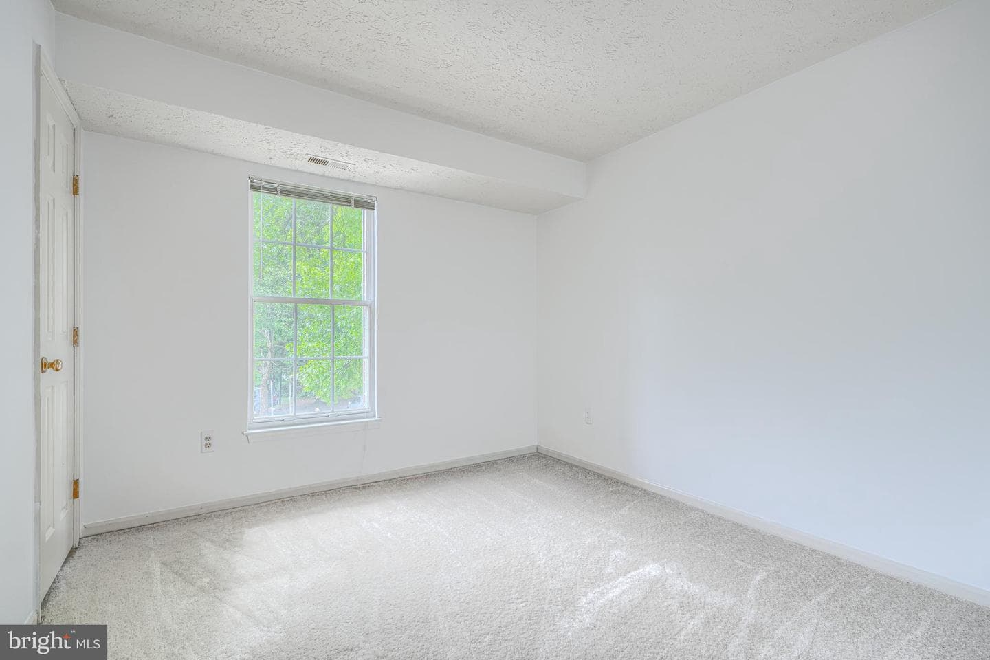 902 Jessicas Lane #902-E photo 18