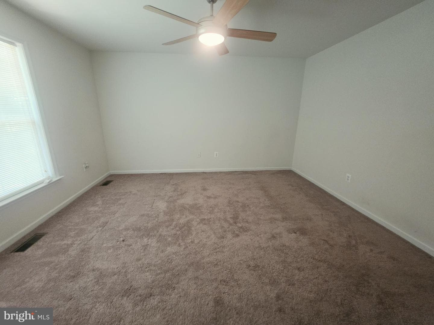 1001 W Viking Court photo 19