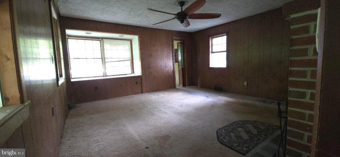 337 N Earlton Road photo 12