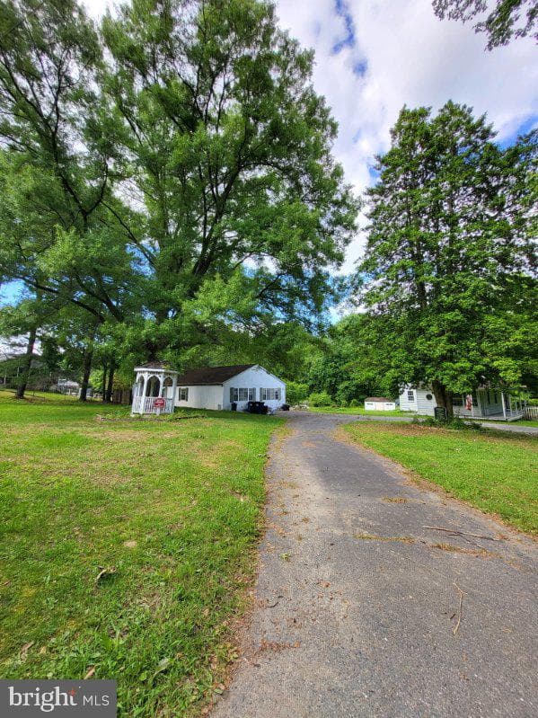 337 N Earlton Road photo 2
