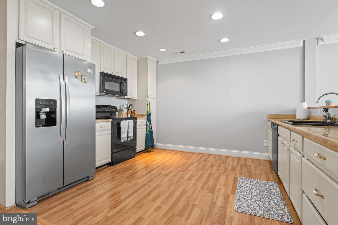 558 Anchor Drive photo 36