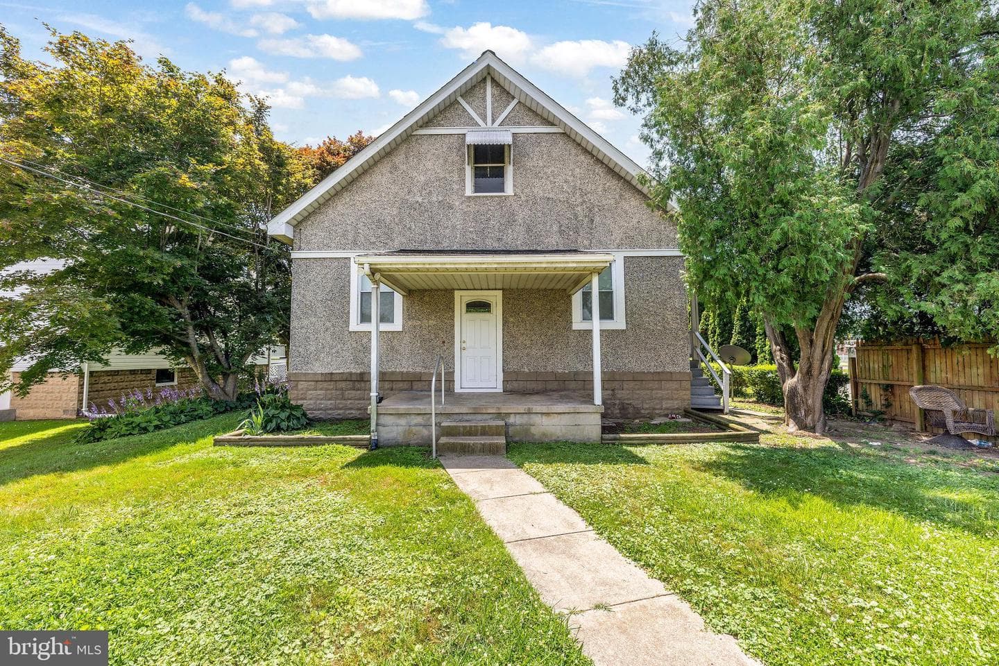 729 Revolution St photo 32