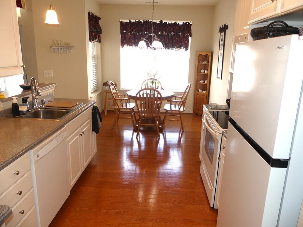 305 Tiree Ct # 201, Abingdon